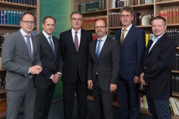 Vorstand und Generalsekretär der ÖVFA
v.l.n.r. Maxian, Wosol, Mostböck, Severin, Bunk, Rupar 